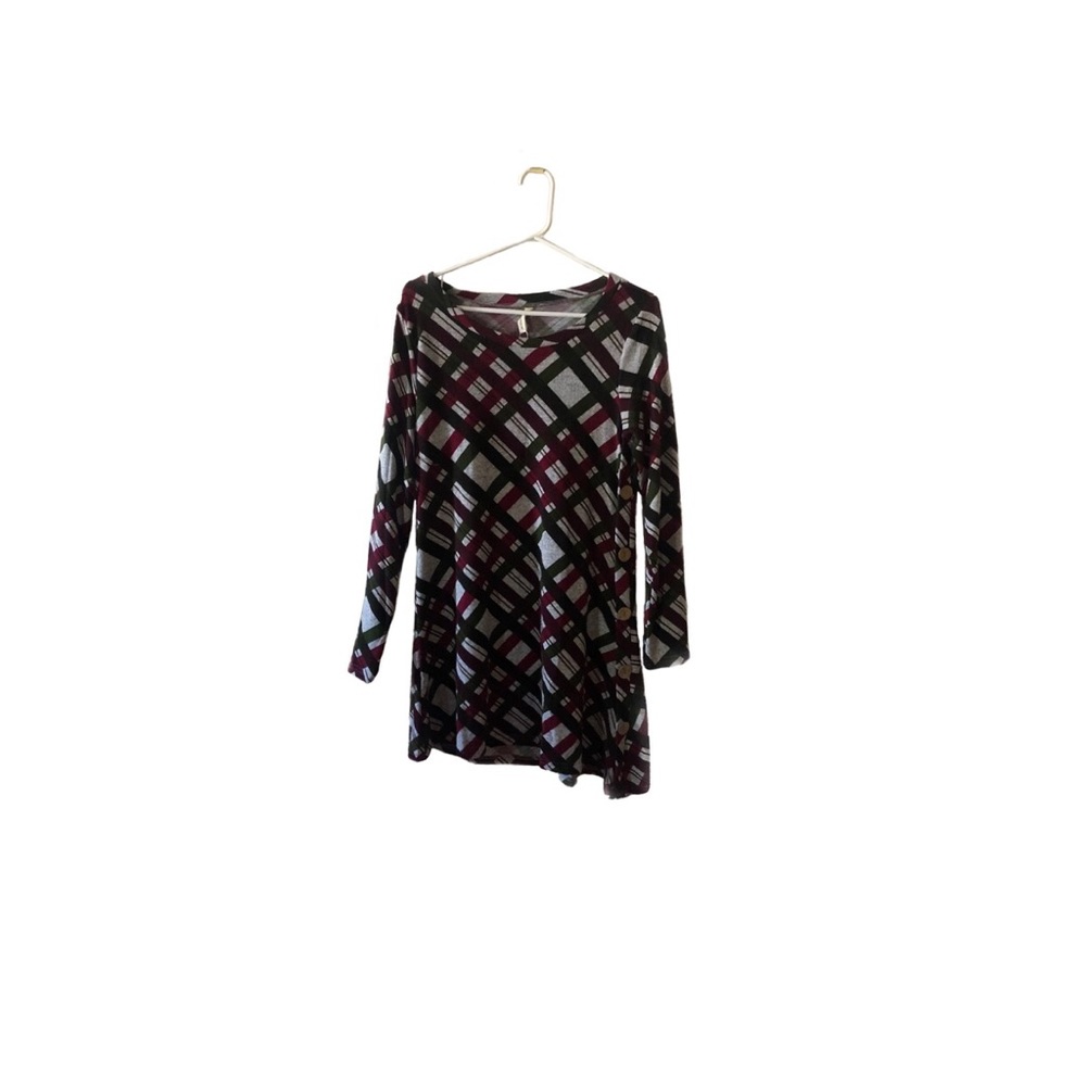 Fall sweater, great with leggings and boots.